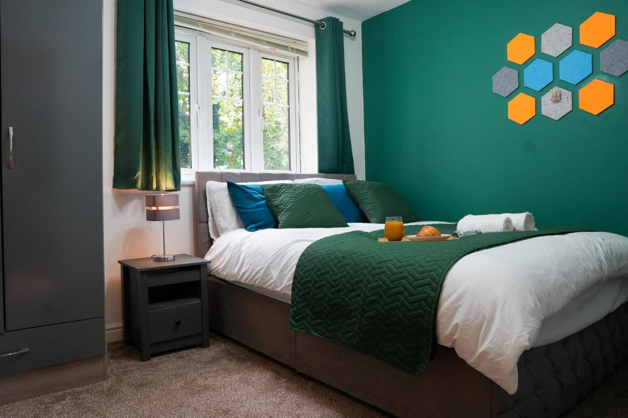 Whole 2-Bed Apartment - Contractors, Professionals, Ulez Free, Free Parking, B'Ham City 10Mins Birmingham Esterno foto