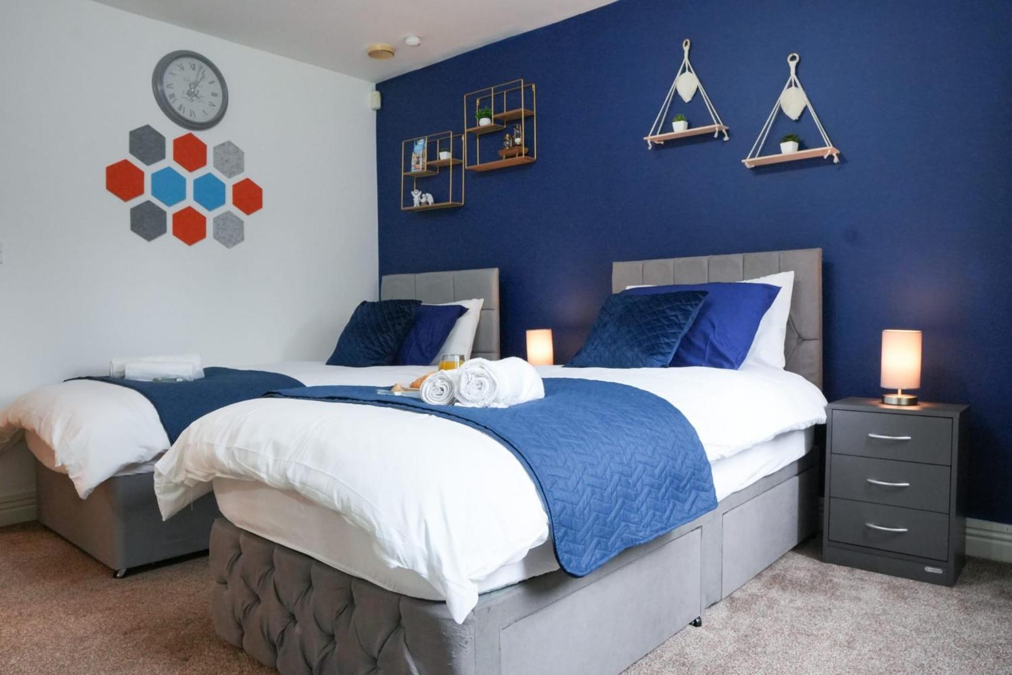 Whole 2-Bed Apartment - Contractors, Professionals, Ulez Free, Free Parking, B'Ham City 10Mins Birmingham Esterno foto
